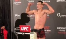 «Завтра будет жарко». Исмагулов прошел взвешивание перед вторым боем в UFC