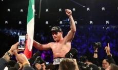 «Канело» после победы над Головкиным сделал заявление о бое с Ковалевым