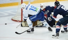 «Счет 0:0, будем заново биться». Форвард «Барыса» назвал ключевой момент четвертого матча плей-офф КХЛ