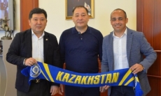 Наставник сборной Казахстана и КФФ с рабочим визитом посетили Мангистаускую область