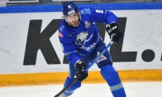 «Играем в свой хоккей во что бы то ни стало». Кого волнует спасение ворот «Барыса»