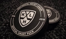 В матче «Барыс» — «Торпедо» арбитру жестко прилетело шайбой в лицо