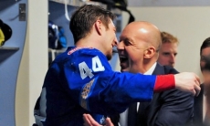 «За это мы и любим плей-офф». Чем запомнилась серия «Барыс» — «Торпедо» в России