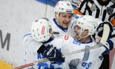 «Готовы играть до конца». Форвард «Барыса» поделился настроем на матчи с «Авангардом»