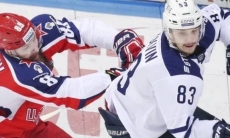 Клуб бывшего тренера сборной Казахстана проиграл первый матч полуфинала плей-офф КХЛ