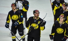 «Сарыарка» одолела «Нефтяник» в матче плей-офф ВХЛ с 11-ю шайбами