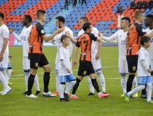 Фоторепортаж с матча Премьер-Лиги «Тараз» — «Шахтёр» 1:2