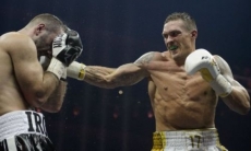 Промоутер назвал дату и место дебютного боя Усика в весе Дычко