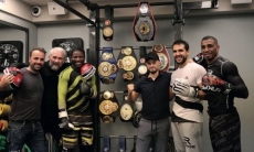 Чемпион WBC Silver намекнул на бой с Головкиным и приступил к тренировкам