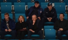 Наставник «Барыса» привел семью на матч финала плей-офф чемпионата РК