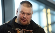 Отсидевший боец словами про лохов извинился перед Нурмагомедовым и похвалил его за драку на «нефартовой» арене Головкина