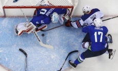 Легенда НХЛ нанес потерю сопернику сборной Казахстана на ЧМ-2019 в Нур-Султане