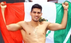 Бросавший вызов Головкину чемпион мира заставил сдаться американца в вечере бокса с участием Алимханулы