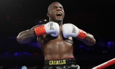 Видео убойного нокдауна и нокаута небитого боксера из ТОП-10 проспектов с казахстанским чемпионом