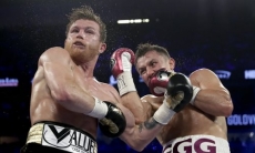 «Все, что в их власти». Головкин получил гарантию третьего боя с «Канело»