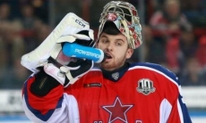 «Соперник нанес всего 15 бросков». Вратарь ЦСКА вспомнил фиаско в матче с «Барысом»