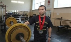 Спортсмен из Карагандинской области завоевал «золото» на чемпионате мира по пауэрлифтингу