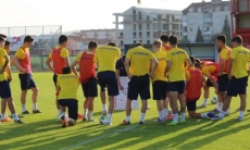 Молодежная сборная Казахстана продолжает подготовку к матчу с Черногорией