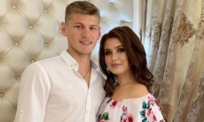 Хоккеист «Барыса» и сборной Казахстана женился и показал фото со свадьбы