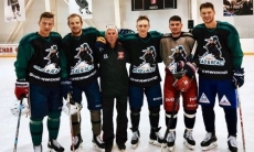 Хоккеисты «Барыса» начали подготовку к новому сезону в лагере легендарного российского нападающего