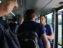 Фоторепортаж с прибытия «Астаны» в Румынию на ответный матч с «ЧФР Клуж»