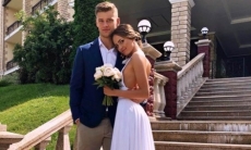 Хоккеист «Барыса» и сборной Казахстана женился на модели из России