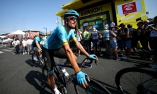 «Астана» лишилась второго велогонщика на «Тур де Франс»