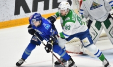  «Больше шансов». Как соперничество Востока и Запада в плей-офф КХЛ отразится на «Барысе»