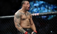 Американский супертяж UFC за 45 секунд нокаутировал «Кракена» и устроил безумное празднование. Видео