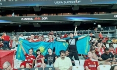 Как казахстанские фанаты «Ливерпуля» зажгли на стадионе в Стамбуле