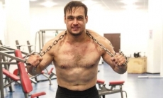 Илья Ильин для улучшения формы начал вызывать духов на тренировках. Видео