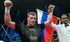 Поветкин вернулся спустя год после нокаута от Джошуа и выиграл титульный бой у Фьюри