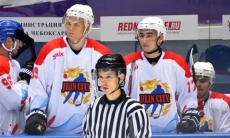 Три казахстанских хоккеиста подписали полноценные контракты с китайским клубом