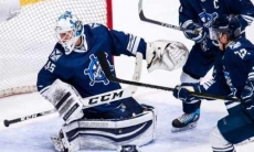 33 из 34. Голкипер «Адмирала» отметился достижением в победном матче с «Барысом»