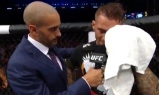 Порье заплакал после поражения Нурмагомедову в бою за титул UFC. Видео