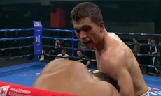 Узбекского боксера после адового избиения нокаутировали в дебютном бою. Видео