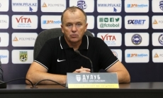 СМИ сообщило об очередной тренерской отставке в КПЛ