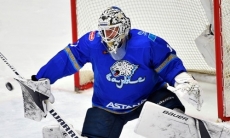 Голкипер «Барыса» оформил юбилейный шатаут в КХЛ