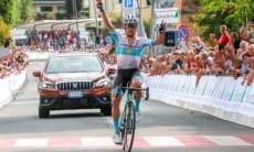 «Всю люди на финише услышали гимн Казахстана!» Луценко — о победе на итальянской гонке
