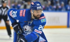 «То ли руки голове, то ли голова рукам». В России назвали провалившего начало сезона игрока «Барыса»