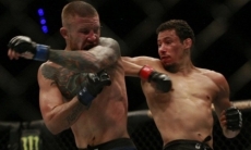 Американский файтер UFC нокаутировал мексиканца сумасшедшим ударом с разворота. Видео
