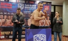 Казахстанский супертяж сразится за титул IBO против небитого соперника с 13 нокаутами 