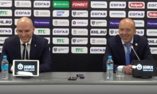 Тренеры «Барыса» и «Северстали» обменялись шутками на пресс-конференции. Видео