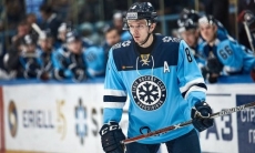 «Нас выкидывают». Форвард «Сибири» назвал причину провала во втором периоде матча с «Барысом»