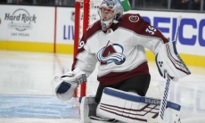 Достижение казахстанского хоккеиста в НХЛ побили спустя 14 лет