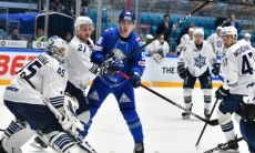 «Должен был забивать и побеждать». Экс-игрок НХЛ разобрал матч «Барыс» — «Адмирал» 