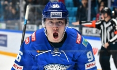 «Сам не ожидал, что попаду туда». Алихан Асетов оценил свой дубль за «Барыс» и назвал причину поражения от худшей команды КХЛ