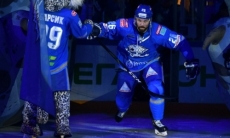 «Если мы хотим, чтобы нас воспринимали всерьез...». Вернувшийся после травмы лидер «Барыса» о поражении «Металлургу» и залоге будущих побед