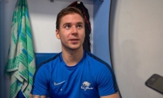 «Друг друга уже подкалываем». Защитник «Барыса» — о слабой реализации и атмосфере в команде