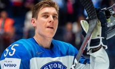 Звёздный новичок «Барыса» помог своей сборной обыграть Россию на старте Кубка Карьяла